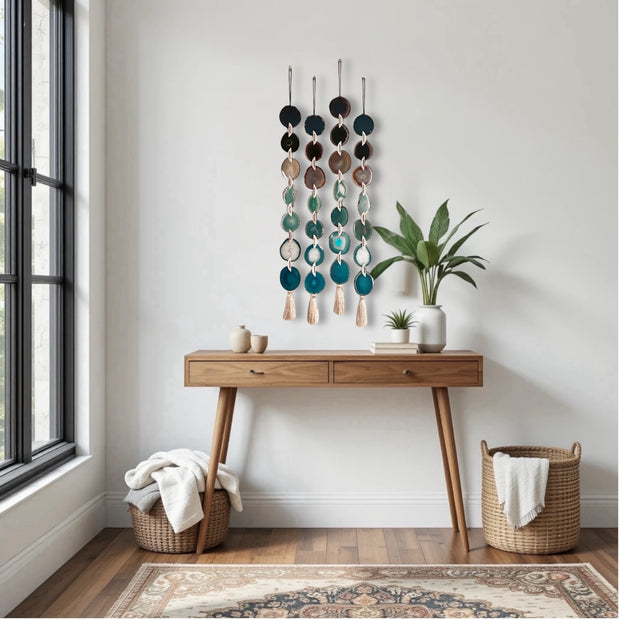 Handcrafted Jackson Agate Garland – Boho Wall Hanging Décor featuring natural agate slices in black-brown, green, teal, and neutral tones.